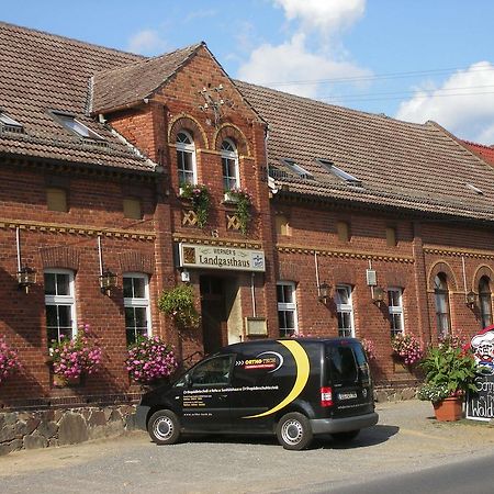 Werners Landgasthaus Lieskau Buitenkant foto