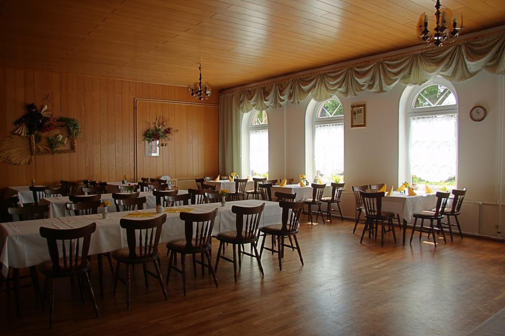 Werners Landgasthaus Lieskau Buitenkant foto
